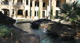 Swimming Pool with Lazy river